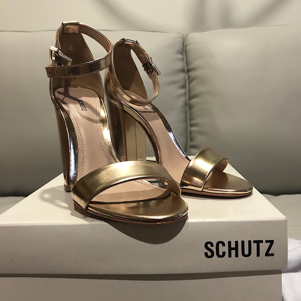 Beautiful, comfortable, gold platform shoes